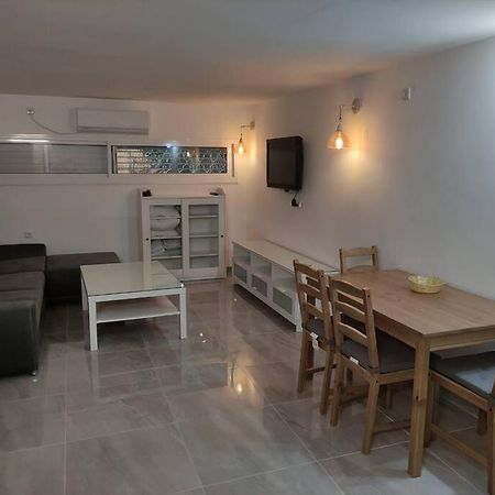 יחידת אירוח חדשה ומקסימה בכרמיאל Apartment Exterior photo